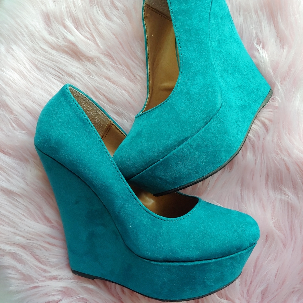 Delicious Teal platform heels